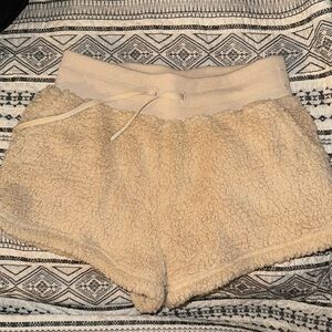 Popflex faux Sherpa shorts size S